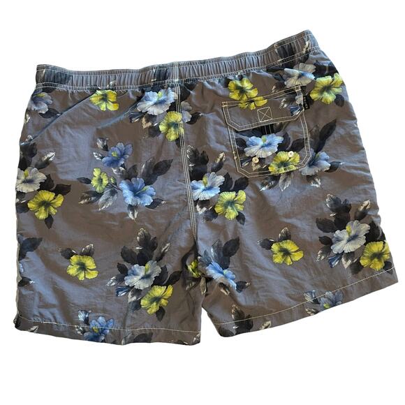 Tommy Bahama Relax Hawaiian Swim Trunks Mens Medium Gray Floral Board Shorts - Picture 3 of 9